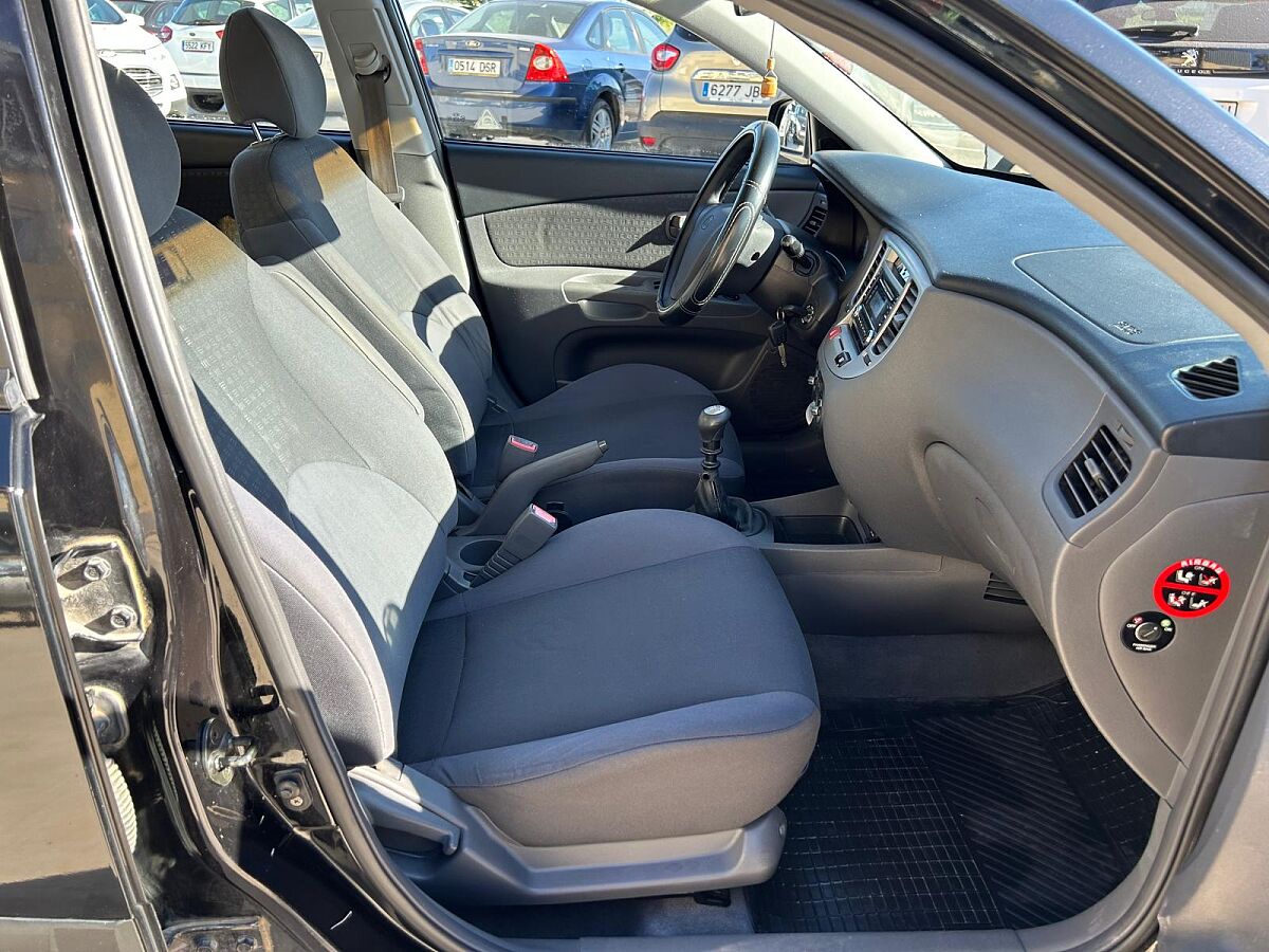 KIA RIO 1.4 COMFORT SPANISH LHD IN SPAIN 68000 MILES SUPERB LITTLE CAR 2006